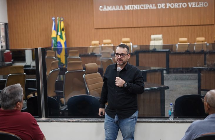 Curso com Ivan Lara na Câmara de Porto Velho discute comunicação estratégica para fortalecer mandatos